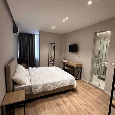 Amazon 8 Guesthouse Tirana Exterior photo